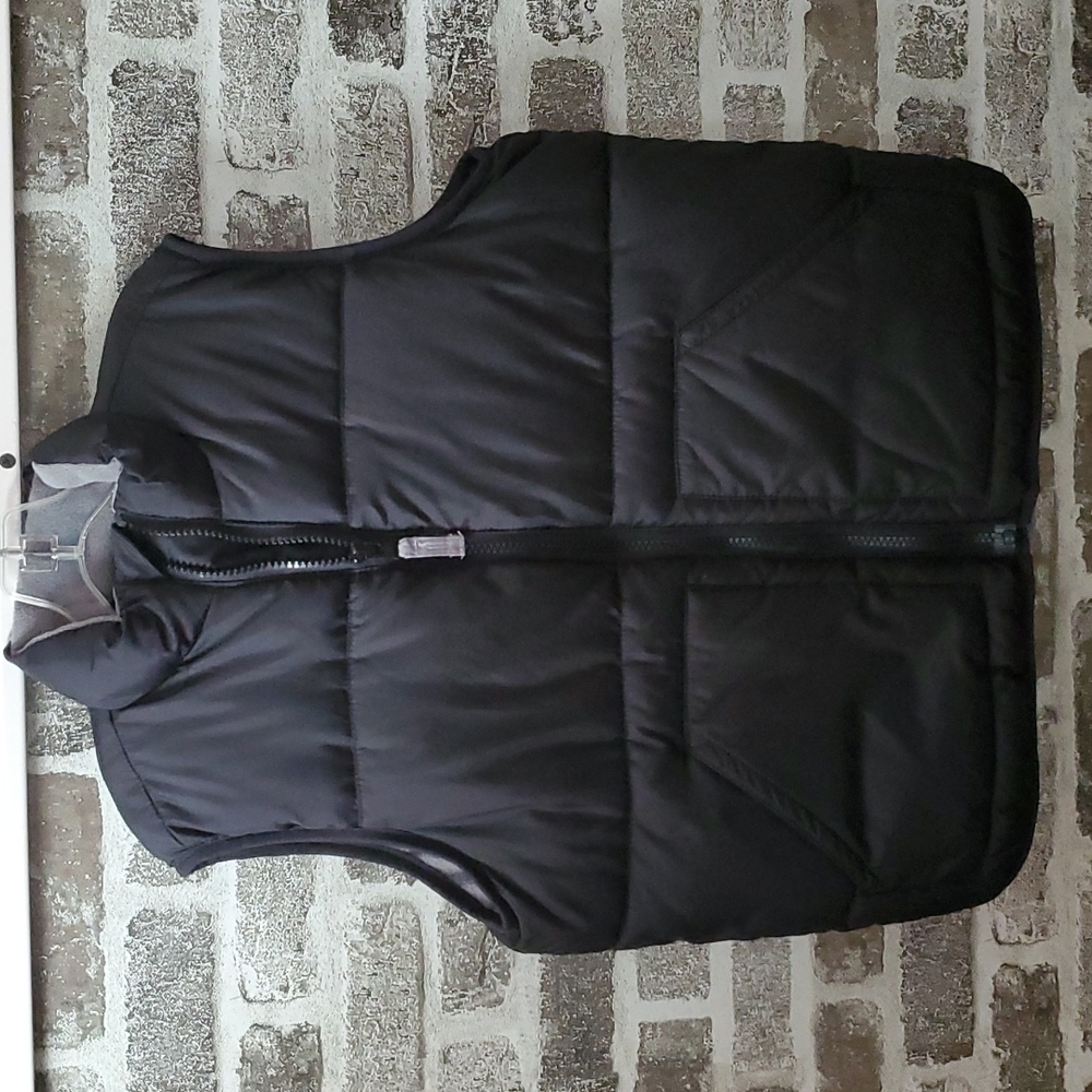 Old Navy boys small puffer vest fleece interior black and gray pockets